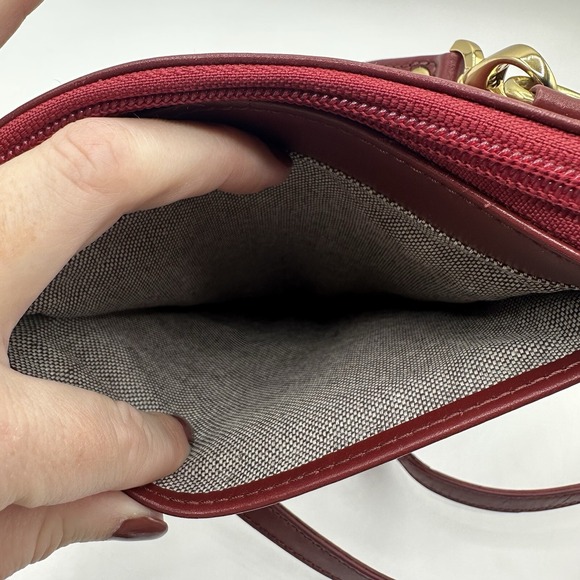 Scully Crossbody Bag Purse Red Leather Gold Metal Hardware Great Condition - Picture 7 of 16